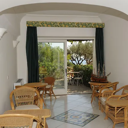 Dimora Fornillo Hotel