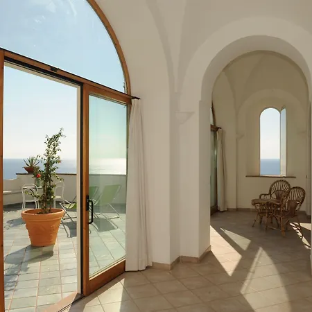 Hotel Dimora Fornillo 3*