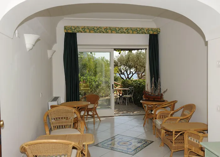 Dimora Fornillo Hotell