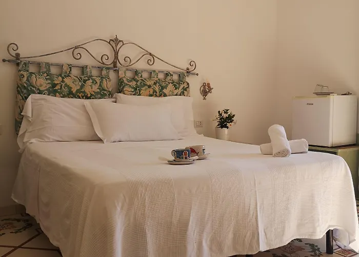 Dimora Fornillo Hotell 3*