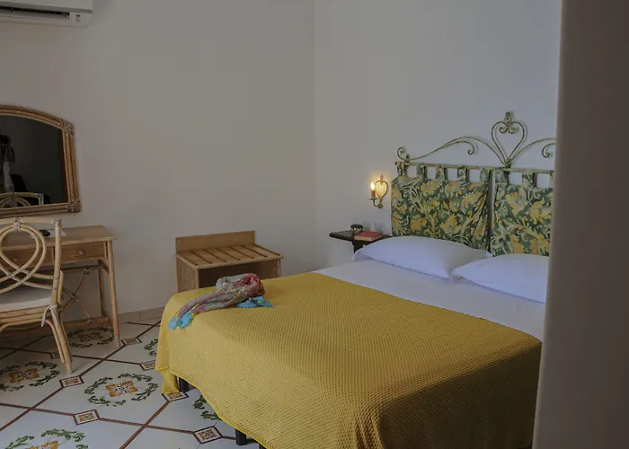 Dimora Fornillo Hotell